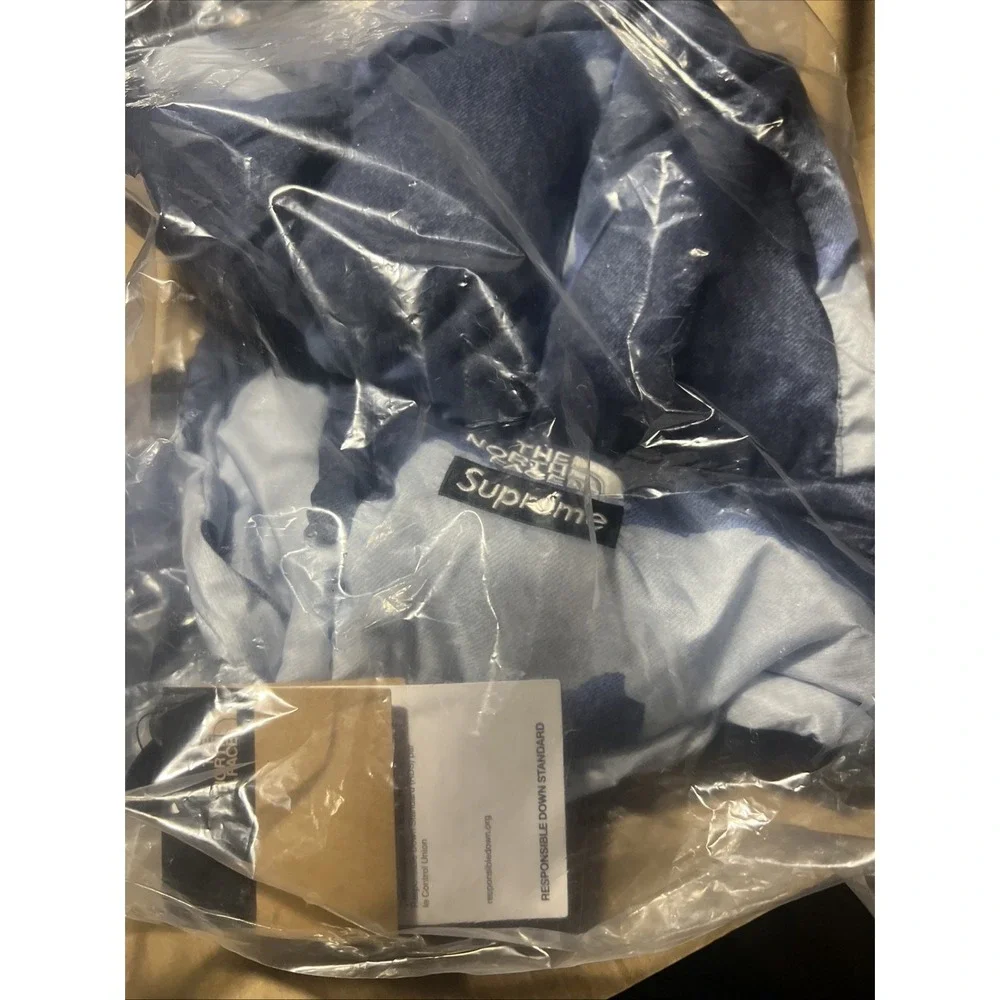 Supreme The North Face Bleached Denim Print Nuptse Trooper L / XL New Sealed NWT - Picture 2 of 3